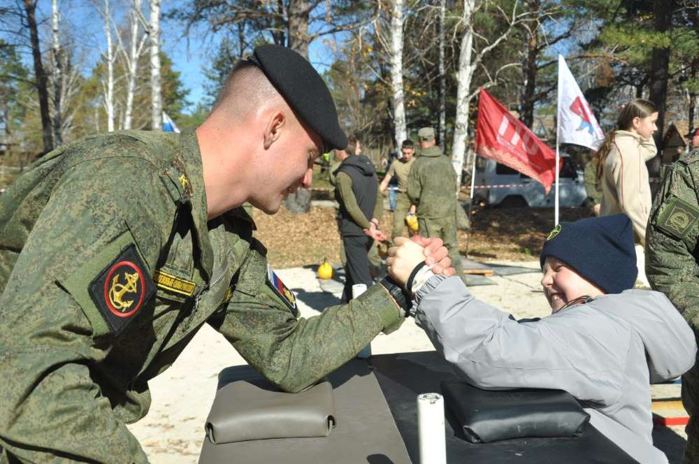 Стреляли и ели кашу: в Приамурье отметили 475-ю годовщину образования сухопутных войск