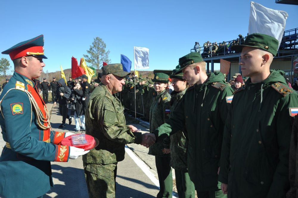 Стреляли и ели кашу: в Приамурье отметили 475-ю годовщину образования сухопутных войск