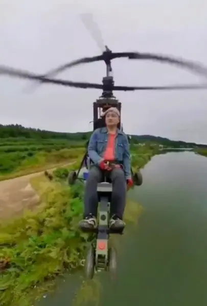 Китайский блогер разбился на глазах у зрителей во время прямого эфира