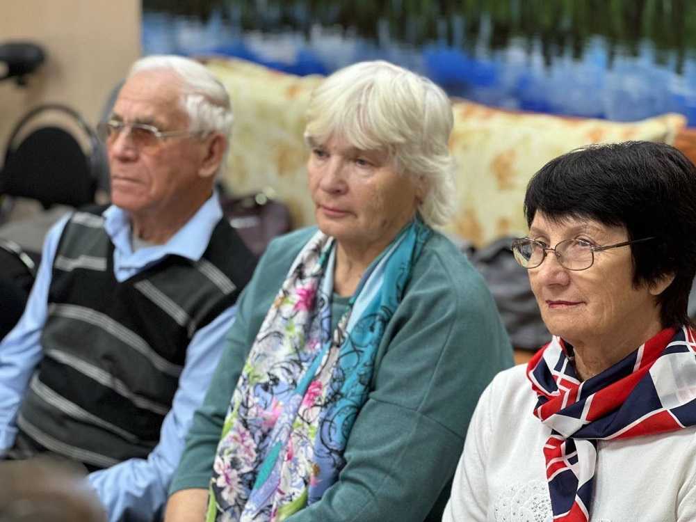 Мэр Благовещенска побывал в «Университете пожилого человека»