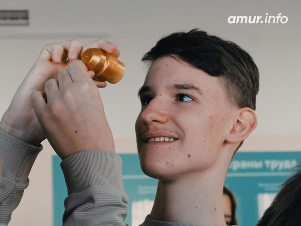 Из оранжевых контейнеров – на завод: как в Благовещенске сортируют и перерабатывают мусор