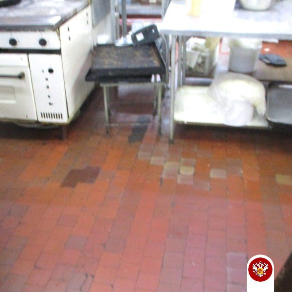 После массового отравления в центре Благовещенска закрыли кафе