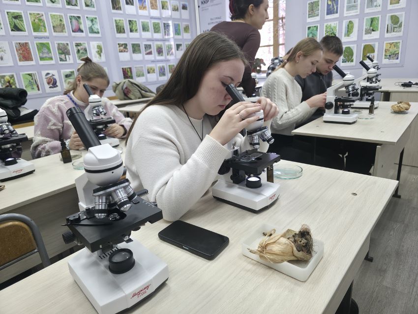 Космодром, вузы, спортшколы: как в Приамурье принимали делегацию из Донбасса