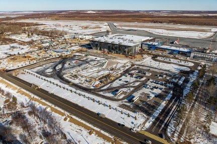 Новое здание аэропорта Благовещенска обзавелось зеркальными витражами