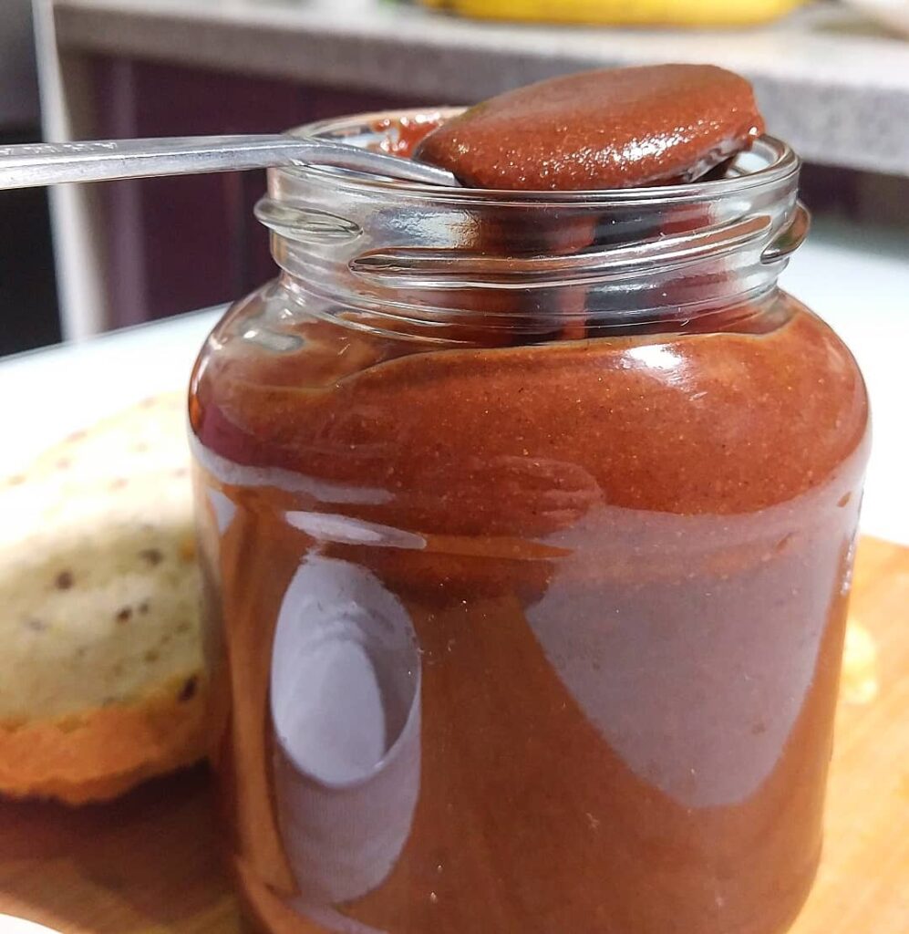 рецепты с орехами, салат с орехами, рецепт сациви, курица с орехами, домашняя нутелла