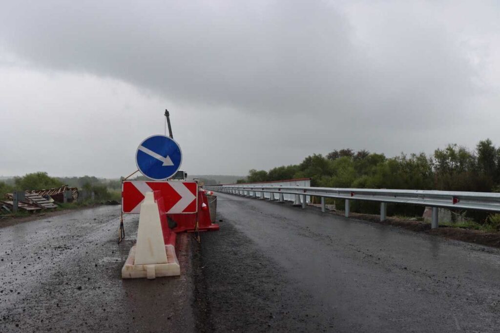 мост