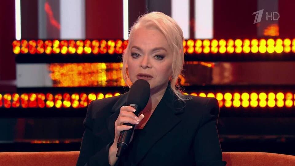 Лариса Долина