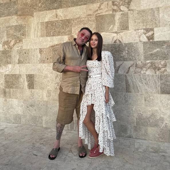 Григорий Лепс отложил свадьбу с 19-летней невестой из-за бывшей жены