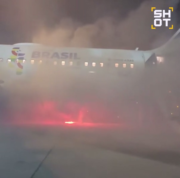 Пассажирский самолёт загорелся в аэропорту Бразилии