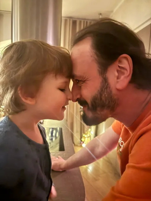 Лиза Арзамасова показала семейные кадры в день рождения Ильи Авербуха