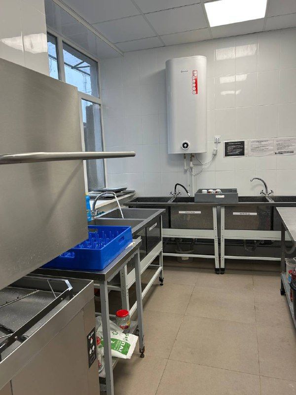 Малыши хлопали в ладоши: Приамурье подарило детям из ДНР комфортное кафе