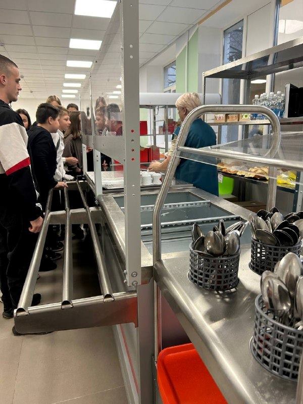 Малыши хлопали в ладоши: Приамурье подарило детям из ДНР комфортное кафе