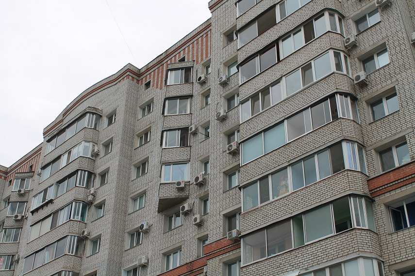 В Подмосковье 12-летняя школьница выжила после падения с 25-го этажа