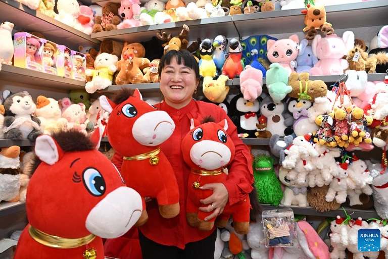 Бракованная плюшевая игрушка стала новогодним хитом в Китае