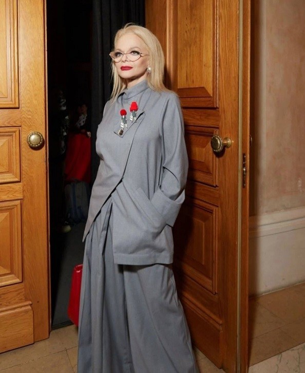 Лариса Долина