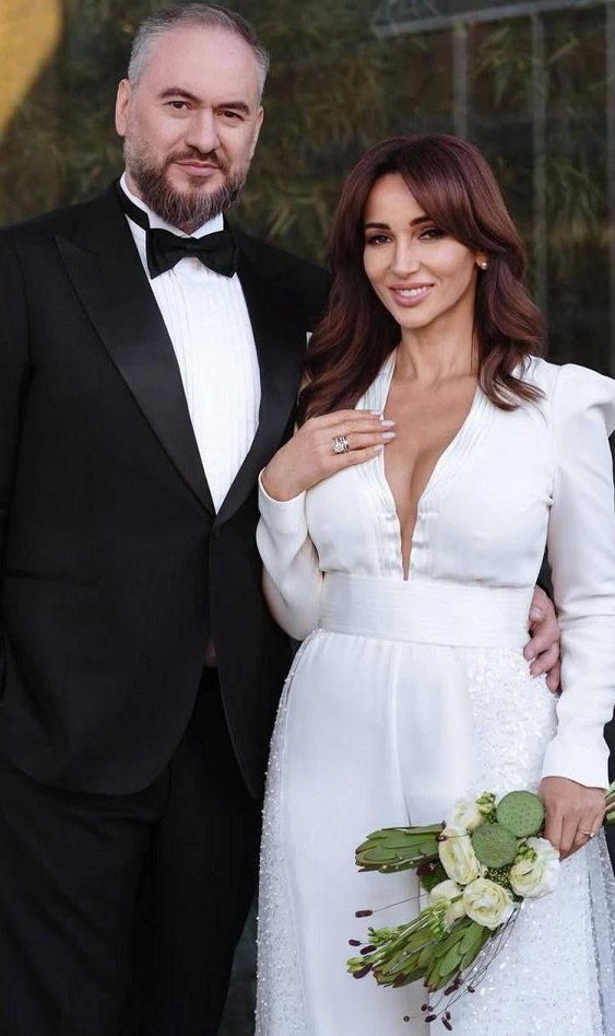 Телеведущая Анфиса Чехова вышла замуж