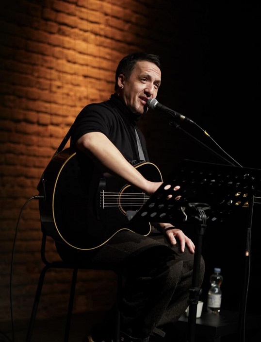 Артура Смольянинова* объявили в международный розыск и арестовали его имущество