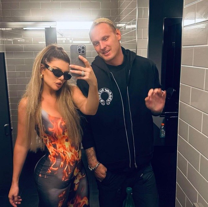 Родные баскетболиста Яниса Тиммы подали в суд на Анну Седокову