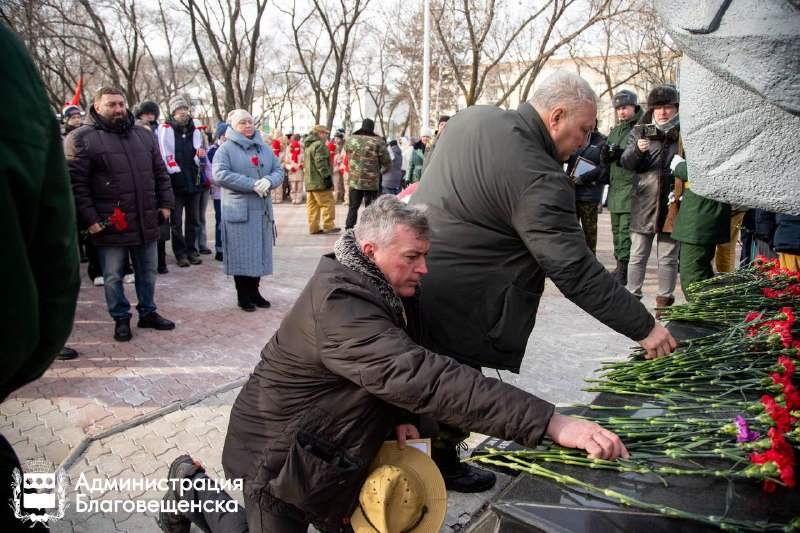 возложение