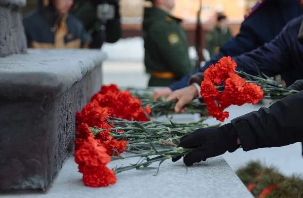 возложение