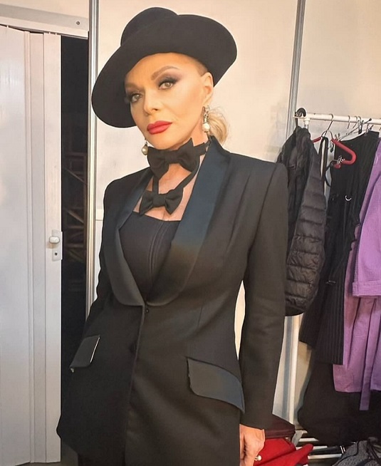 Лариса Долина