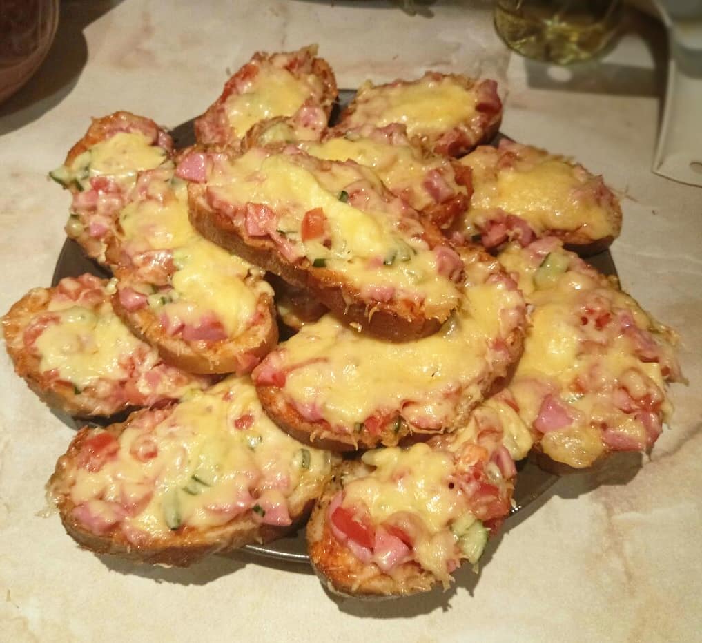 рецепт бутербродов, бутерброд с рыбой, быстрая пицца, горячие бутерброды, вкусные бутерброды