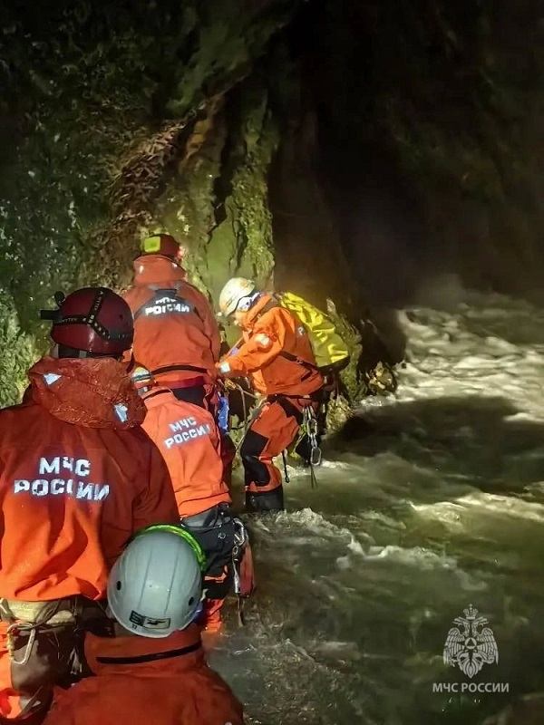 Девушка-спелеолог погибла в «Пасти дракона» в Сочи