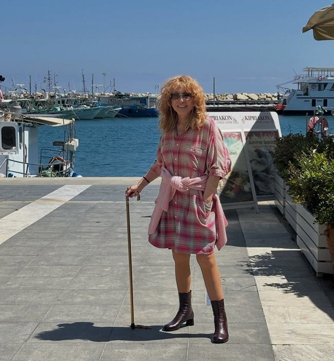 Максим Галкин* опубликовал фото Аллы Пугачёвой с тростью