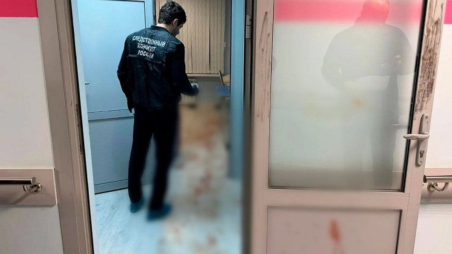 Мужчина с ножом напал на врачей больницы в Махачкале