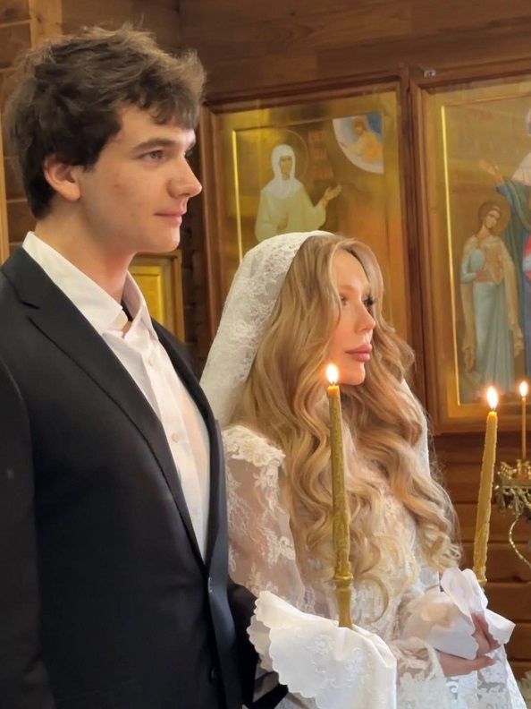 Карина Кросс обвенчалась с 21-летним хоккеистом Марком Рудаковским