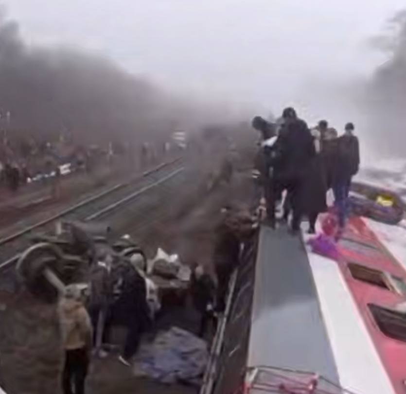 Пассажирский поезд сошёл с рельсов в Ульяновской области