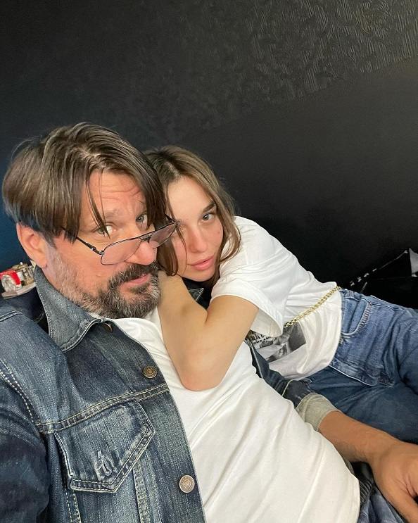 Звезда сериала «Счастливы вместе» Виктор Логинов развёлся с четвёртой женой
