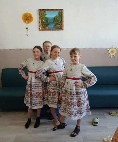 костюмы