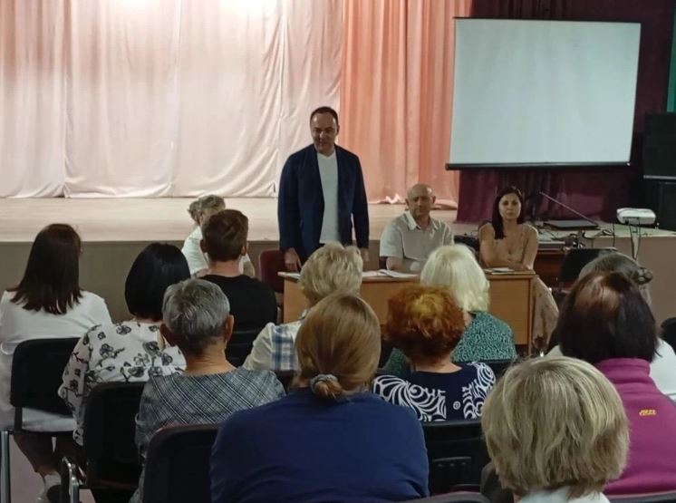 депутат Зиновенко