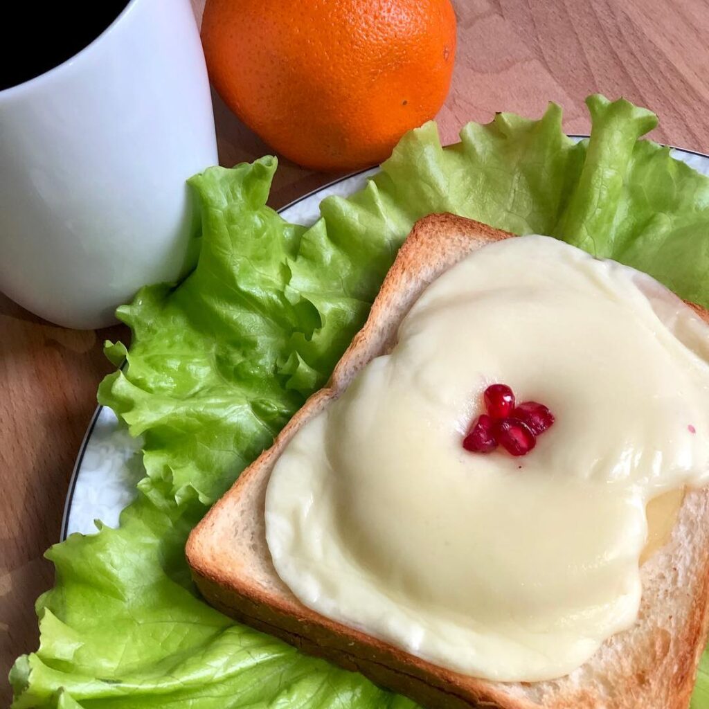 летние рецепты, рецепты с ананасом, бутерброд с ананасом, пицца с ананасами, гавайская пицца