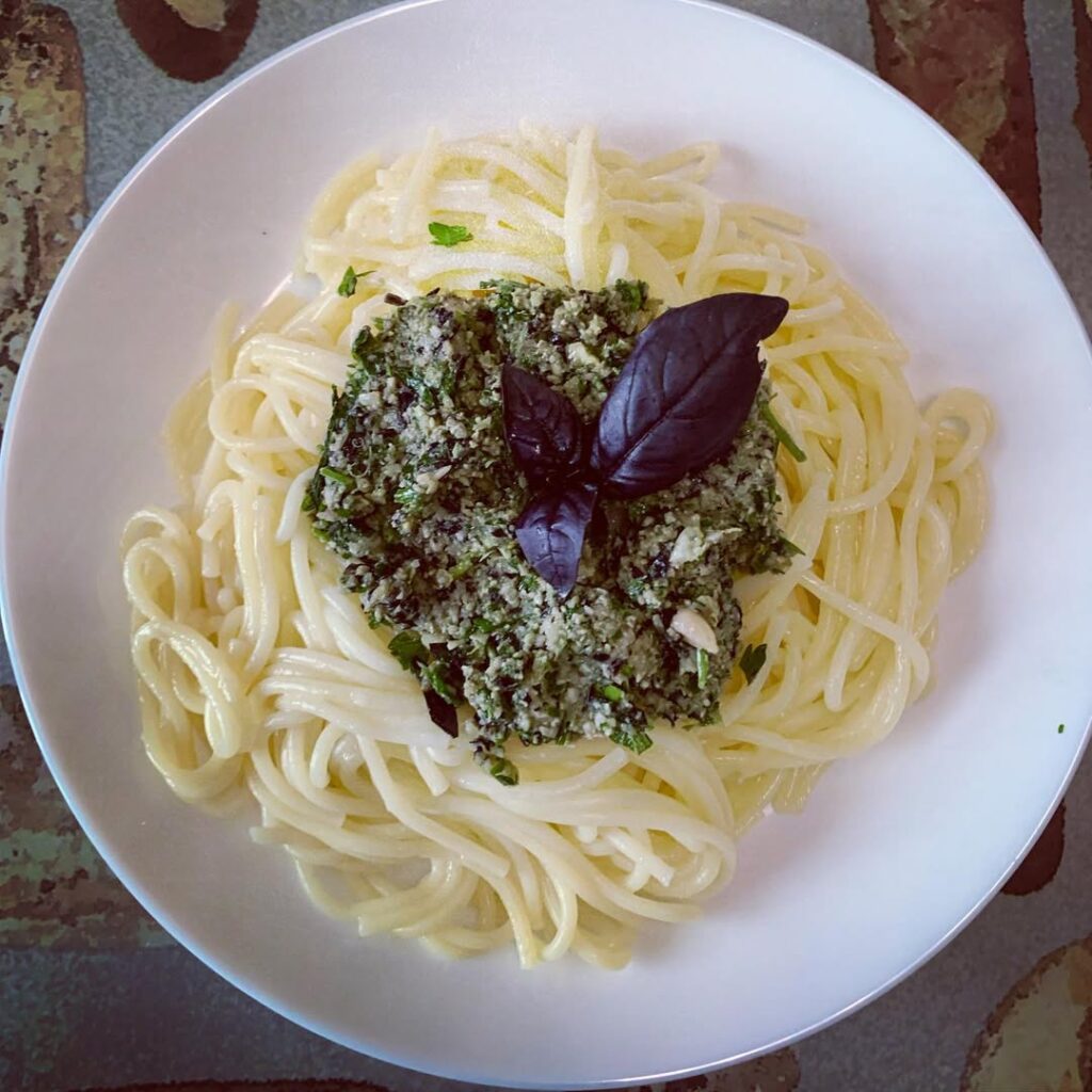 вкусные соусы, песто рецепт, соус бешамель, демигляс рецепт, лучший соус, рецепт соуса