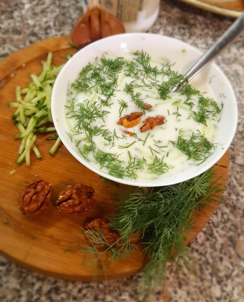 рецепты с огурцами, рецепт огурцов, салат с огурцами, рулет с огурцами, суп с огурцами, холодный суп
