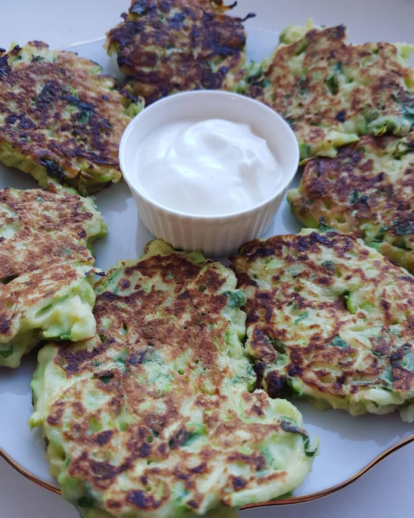 рецепты из кабачков,  оладьи из кабачков, вкусные кабачки, кабачковые оладьи, кабачки в кляре, овощное рагу