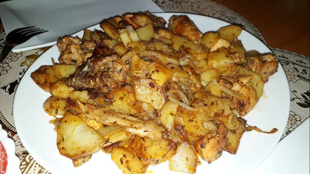 рецепты с картошкой, жареная картошка, картошка с грибами, картошка с курицей, картофель айдахо, рецепт картошки