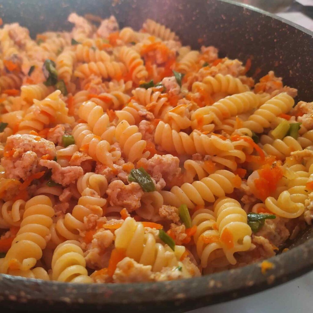 из макарон, макароны с фаршем, макароны с сыром, макароны по-флотски, фаршированные макароны, мак чиз